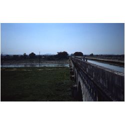 Canal du Midi Crosses Garonne at Agen.jpg